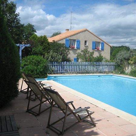 Bed and Breakfast Les Pierres Blanches Bonneuil-Matours Exterior foto